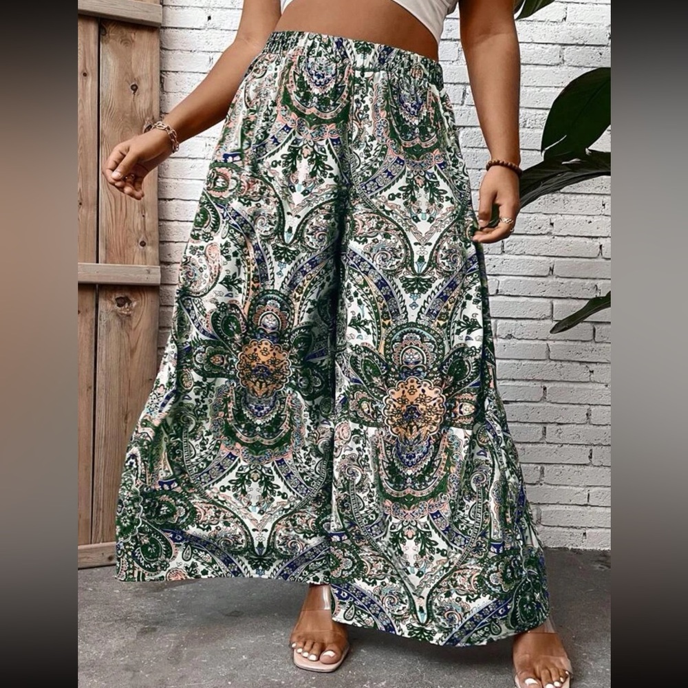 Plus size boho paisley print wide leg pants - Picture 2 of 8